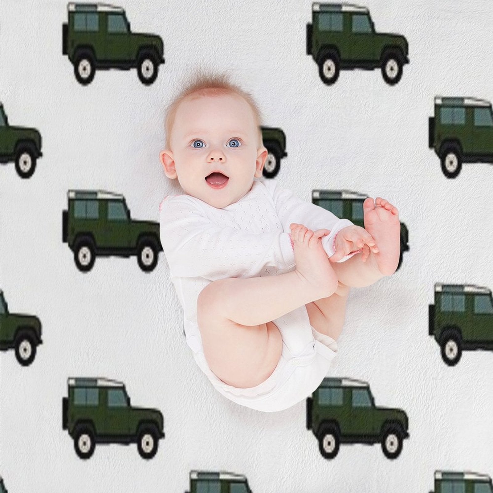 Defender SUV - British Racing Green Travel-friendly Throw Blanket