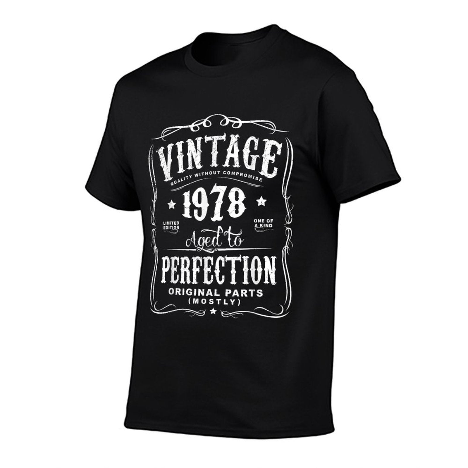 Vintage Made In 1978 40th Birthday Gift  Durable T-Shirt