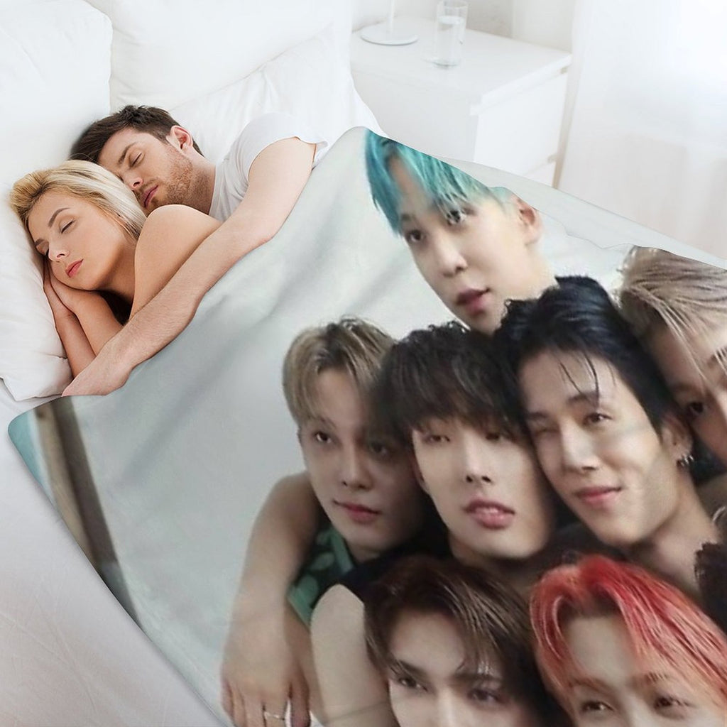 Ateez Comfort Throw Blanket