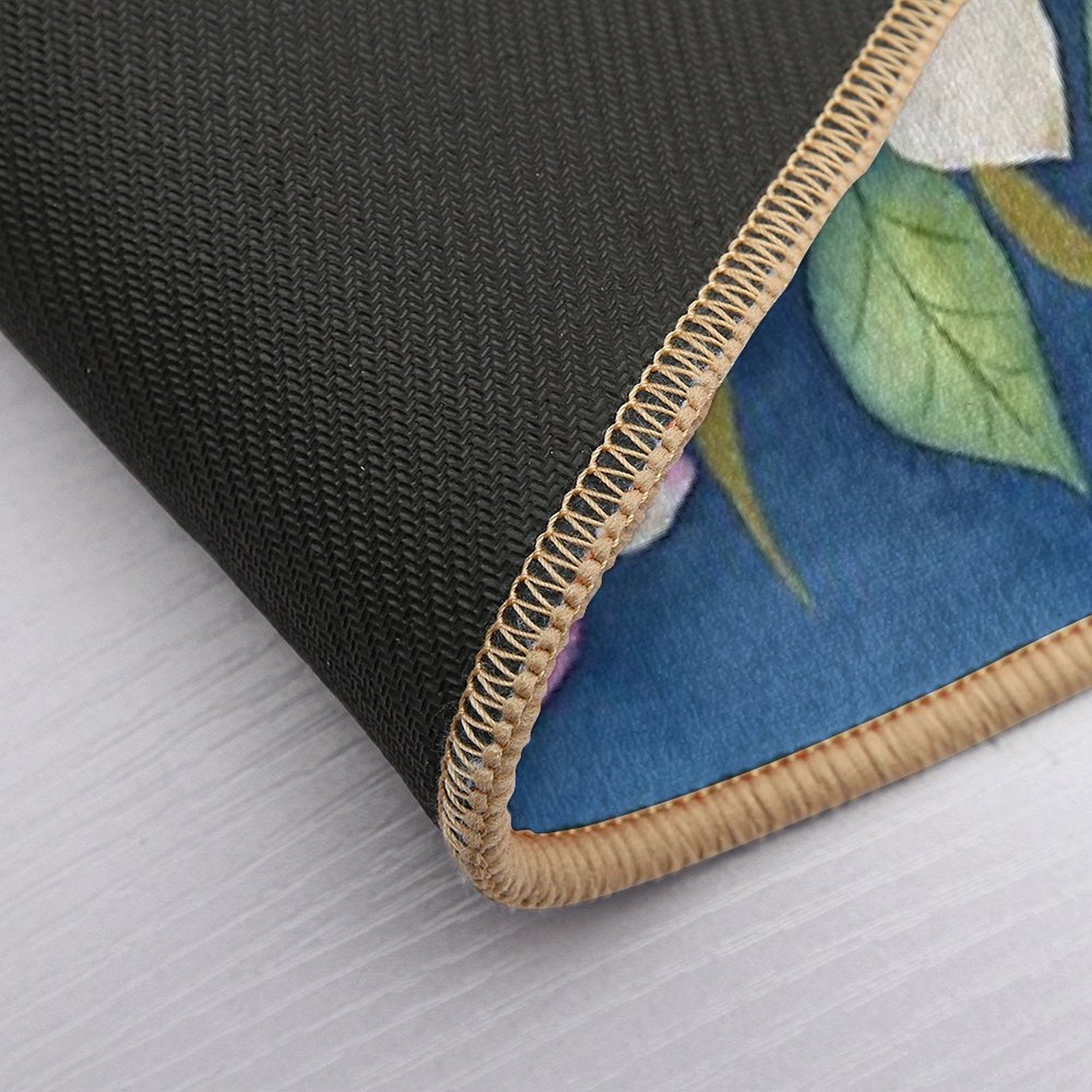 Magnolia  Anti-Trip Bath Mat