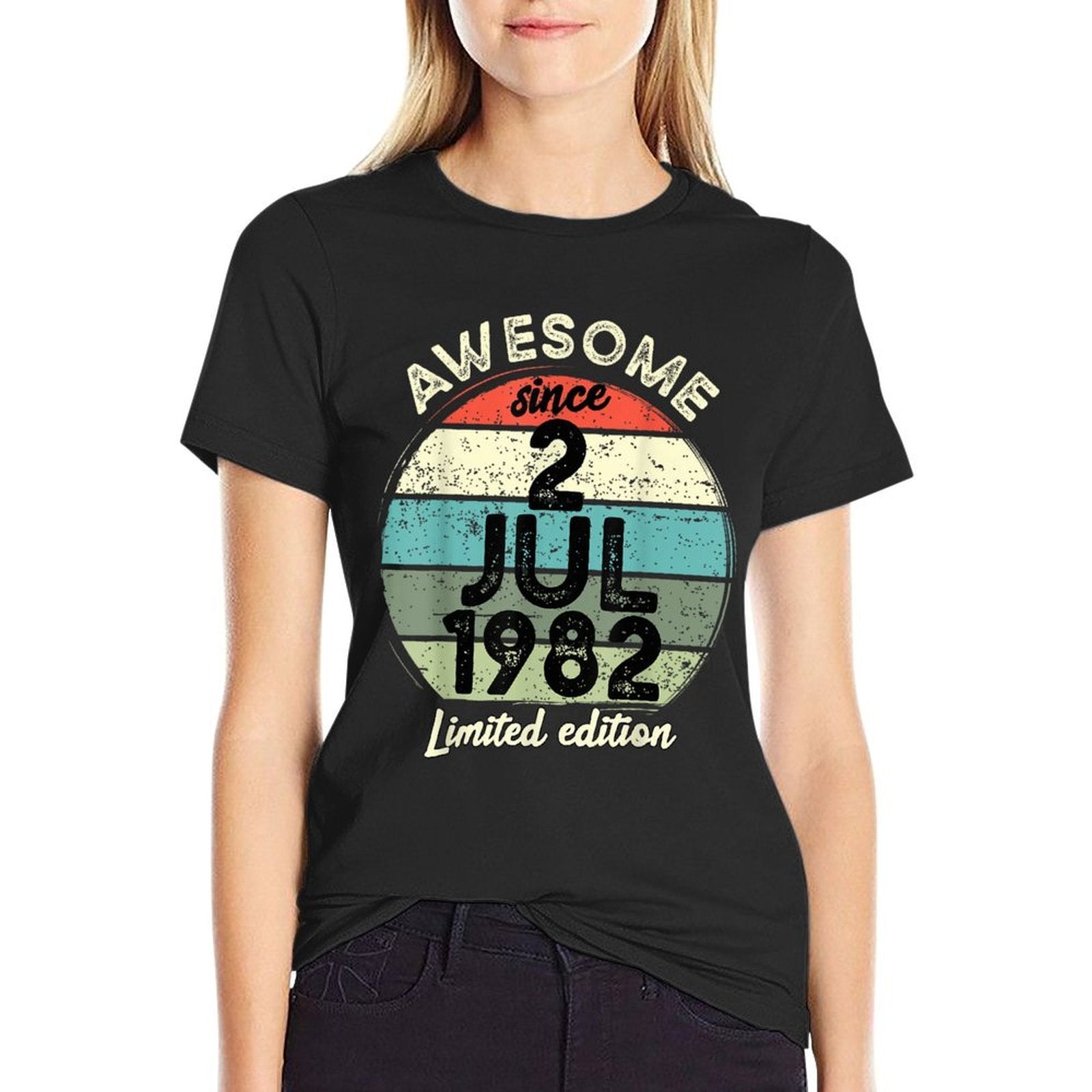 40 Year Old Birthday 2 July 1982 40th Birthday Comfortable T-Shirt