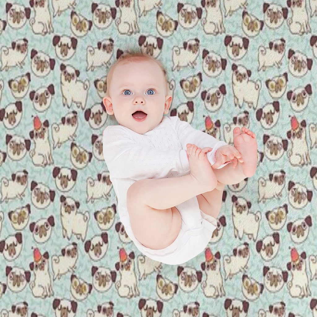 PUGLAND Travel-friendly Throw Blanket
