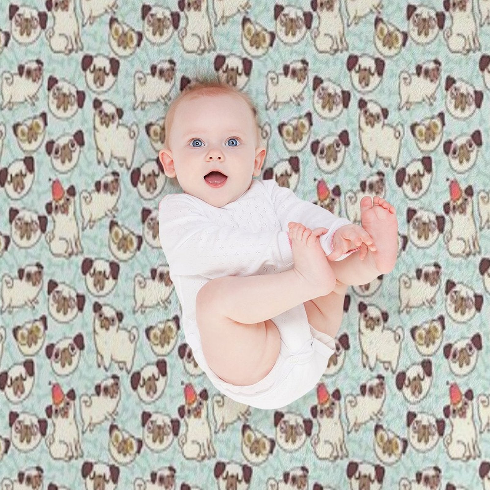 PUGLAND Travel-friendly Throw Blanket