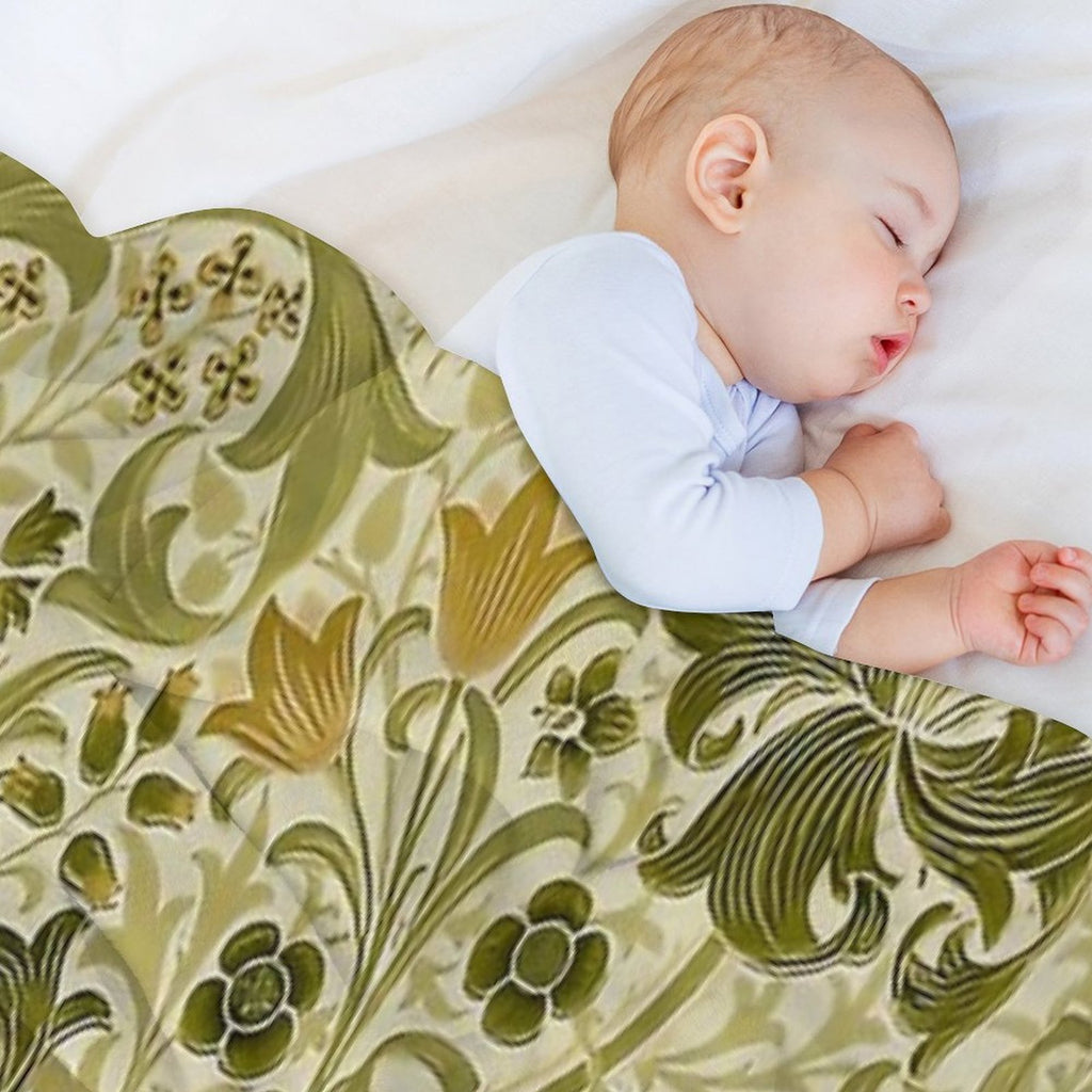 William Morris - Honeysucklea 'No,02. Lightweight Throw Blanket