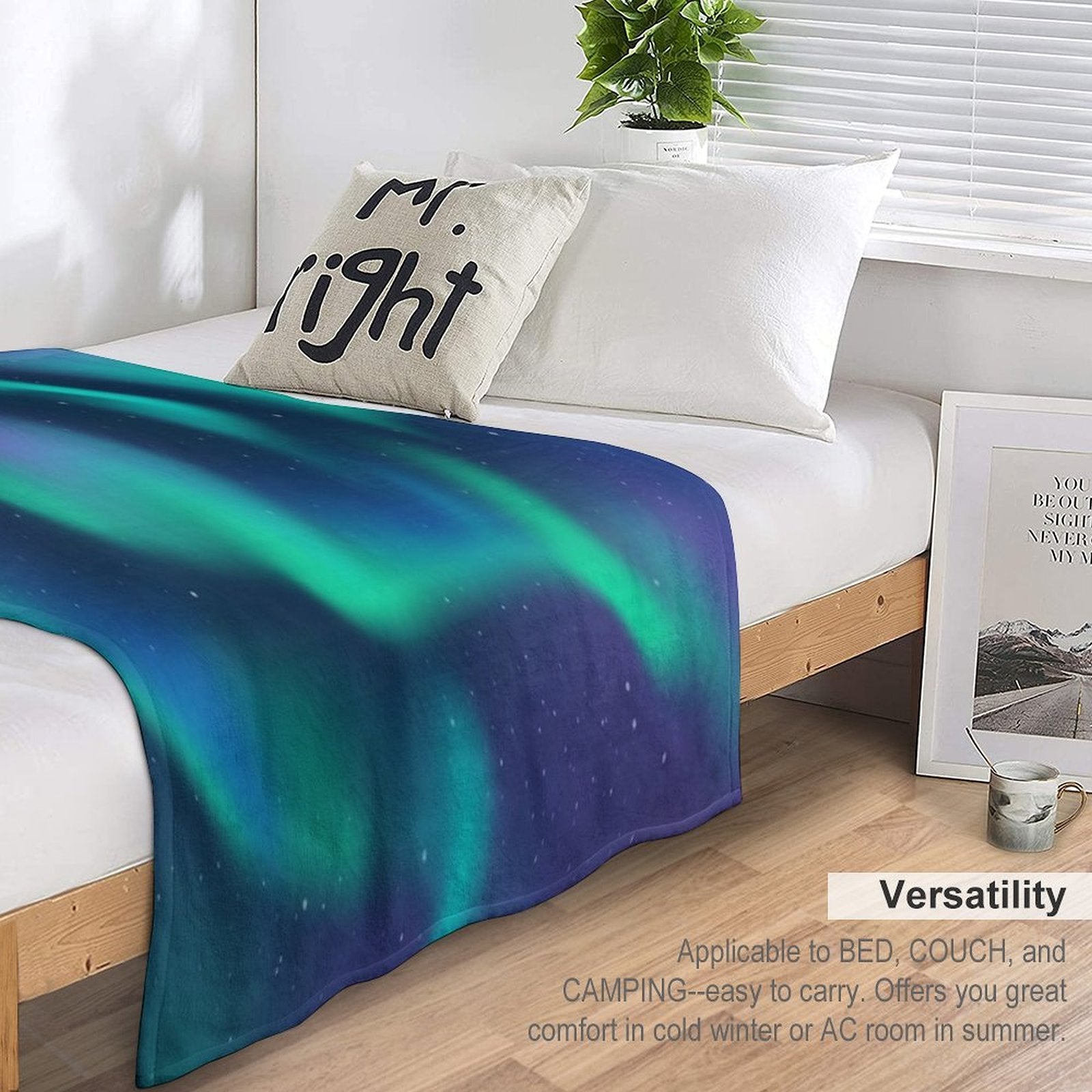 Aurora Borealis Northern Lights Machine-washable Throw Blanket