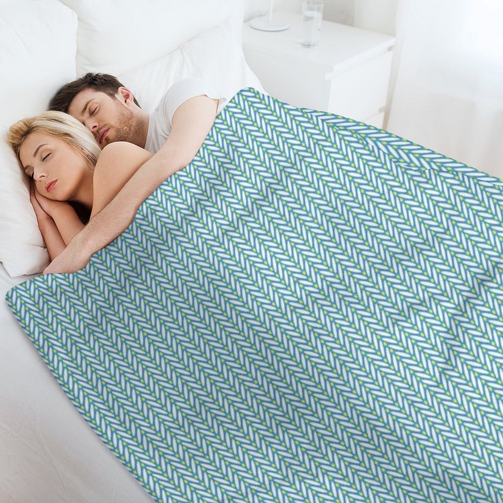 Fluere (capri) Wrinkle-free Throw Blanket