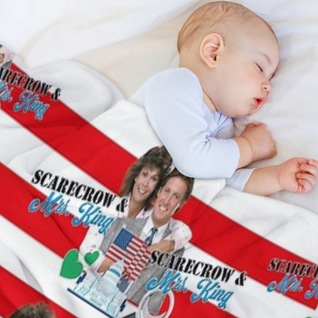 Good Entertainment with Scarecrow And Mrs King, The Popular Agent with A Heart As An Exciting Series from The 80s, Great Gifts A Travel-friendly Throw Blanket