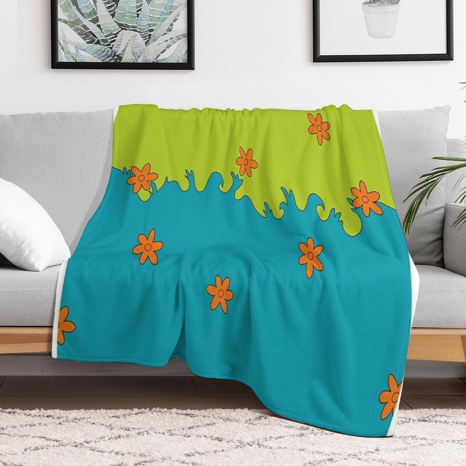 Mystery Pattern Wrinkle-free Throw Blanket