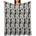 BLACK CAT・18 Machine-washable Throw Blanket