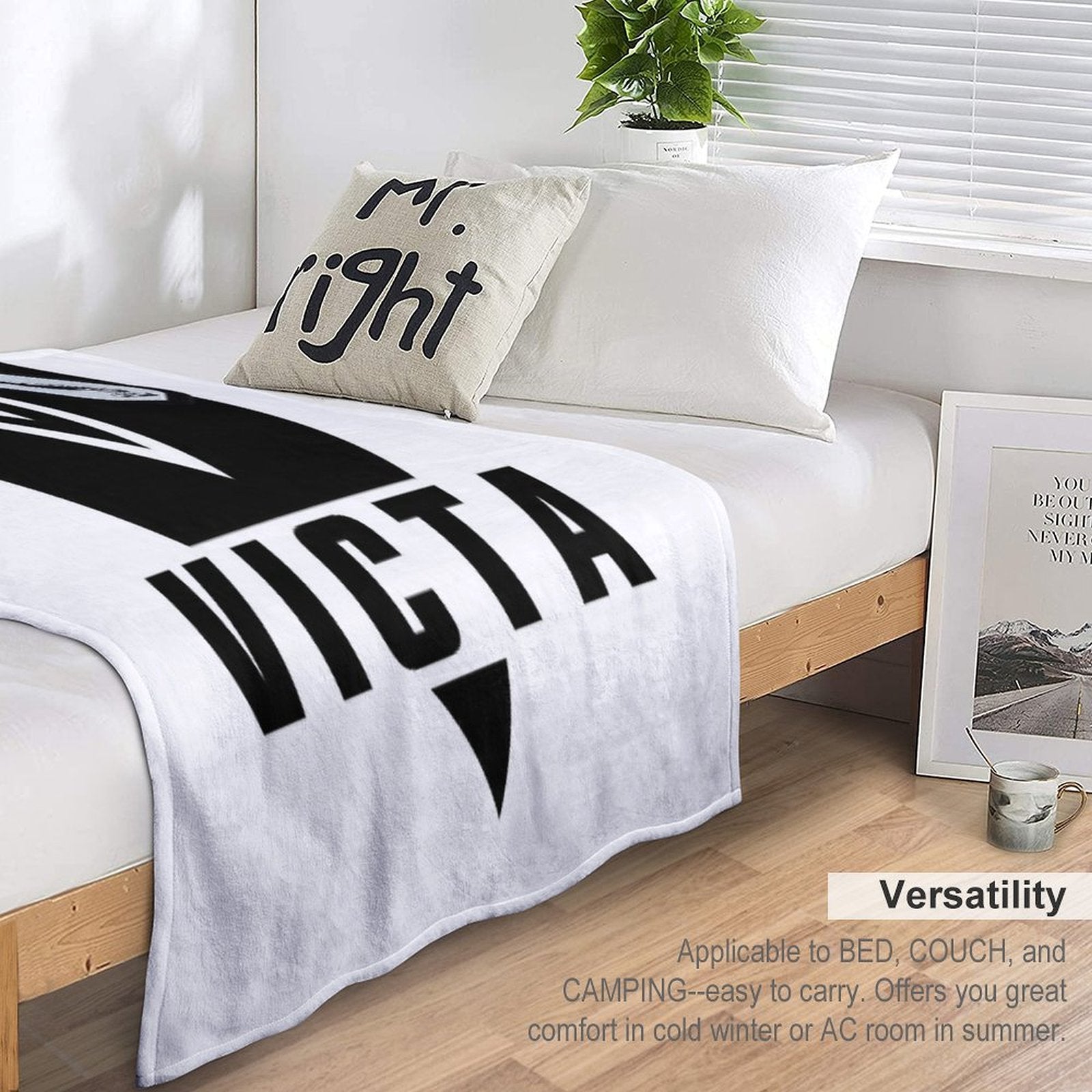 WESTERN SUBURBS MAGPIES 1980 RUGBY LEAGUE JERSEY Wrinkle-free Throw Blanket