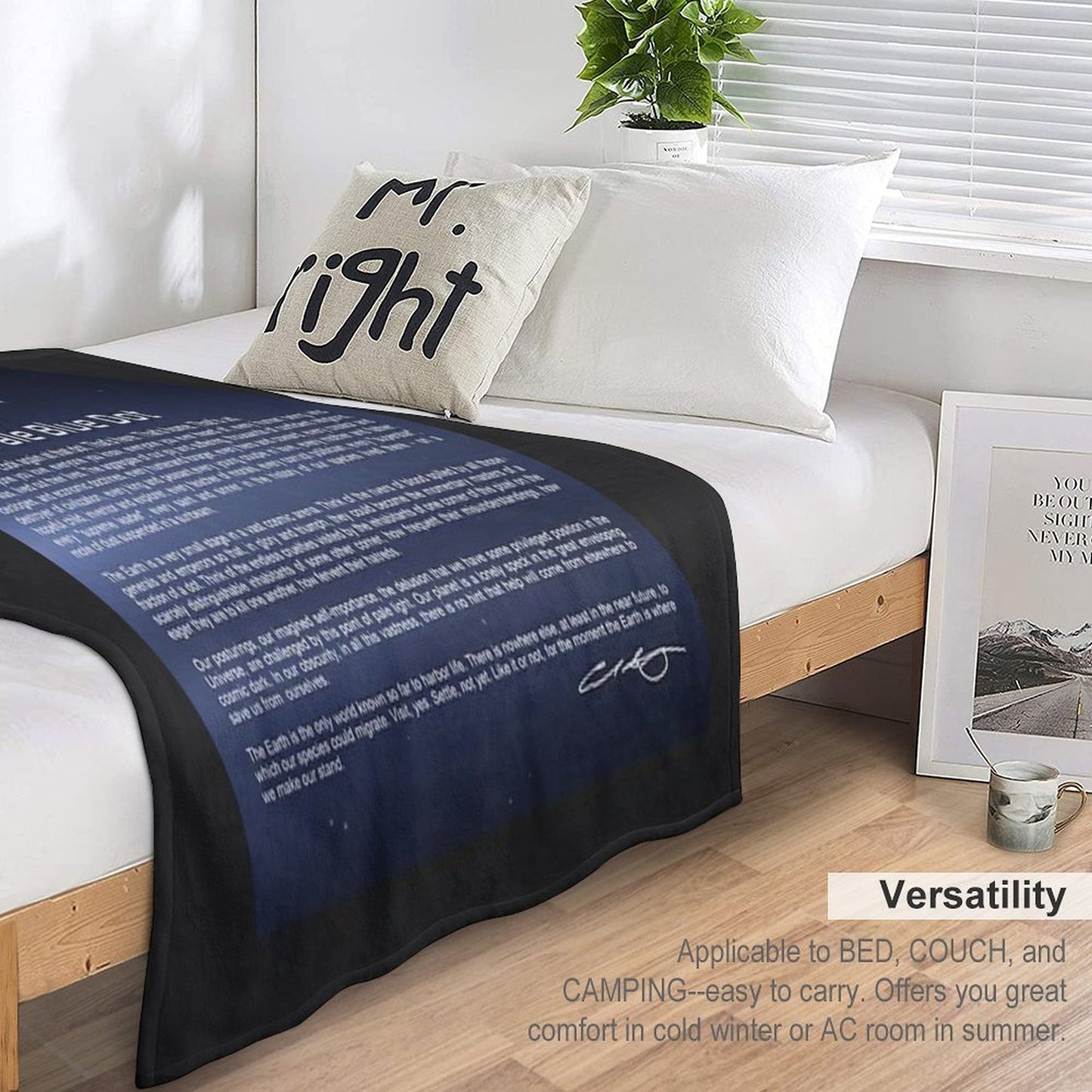 Pale Blue Dot - Carl Sagan Machine-washable Throw Blanket