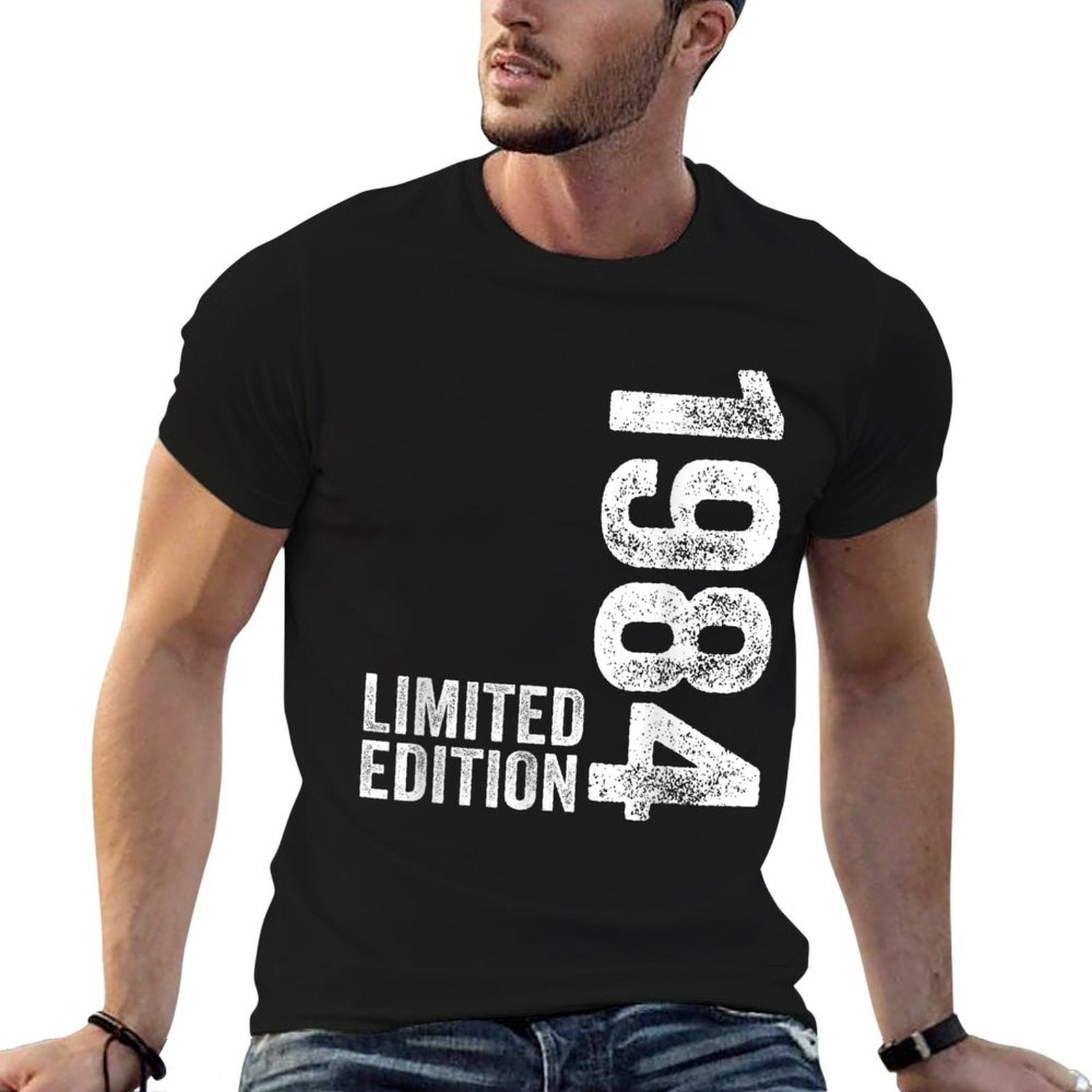 40 Year Old Born 1984 40th Birthday  Lightweight T-Shirt
