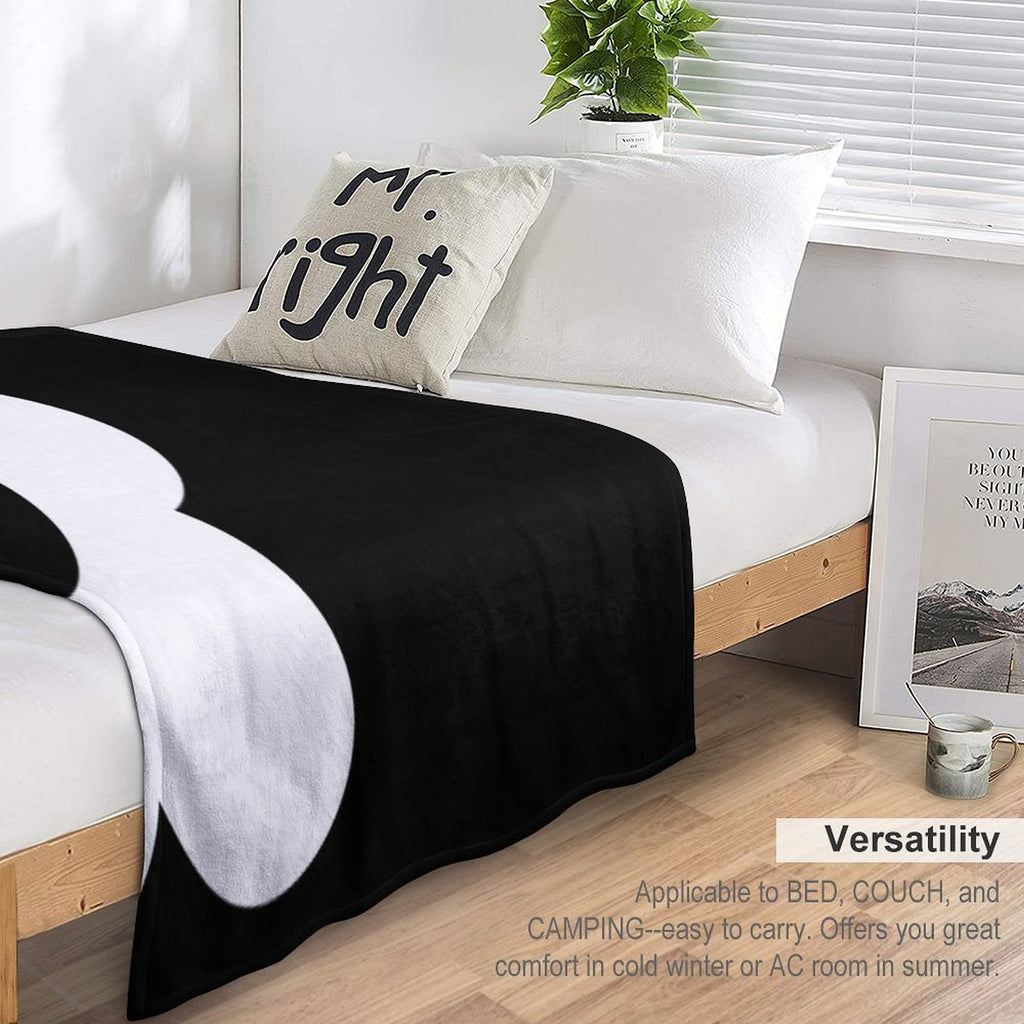 Bold Retro Contrast Flower Graphic Velvety-soft Throw Blanket