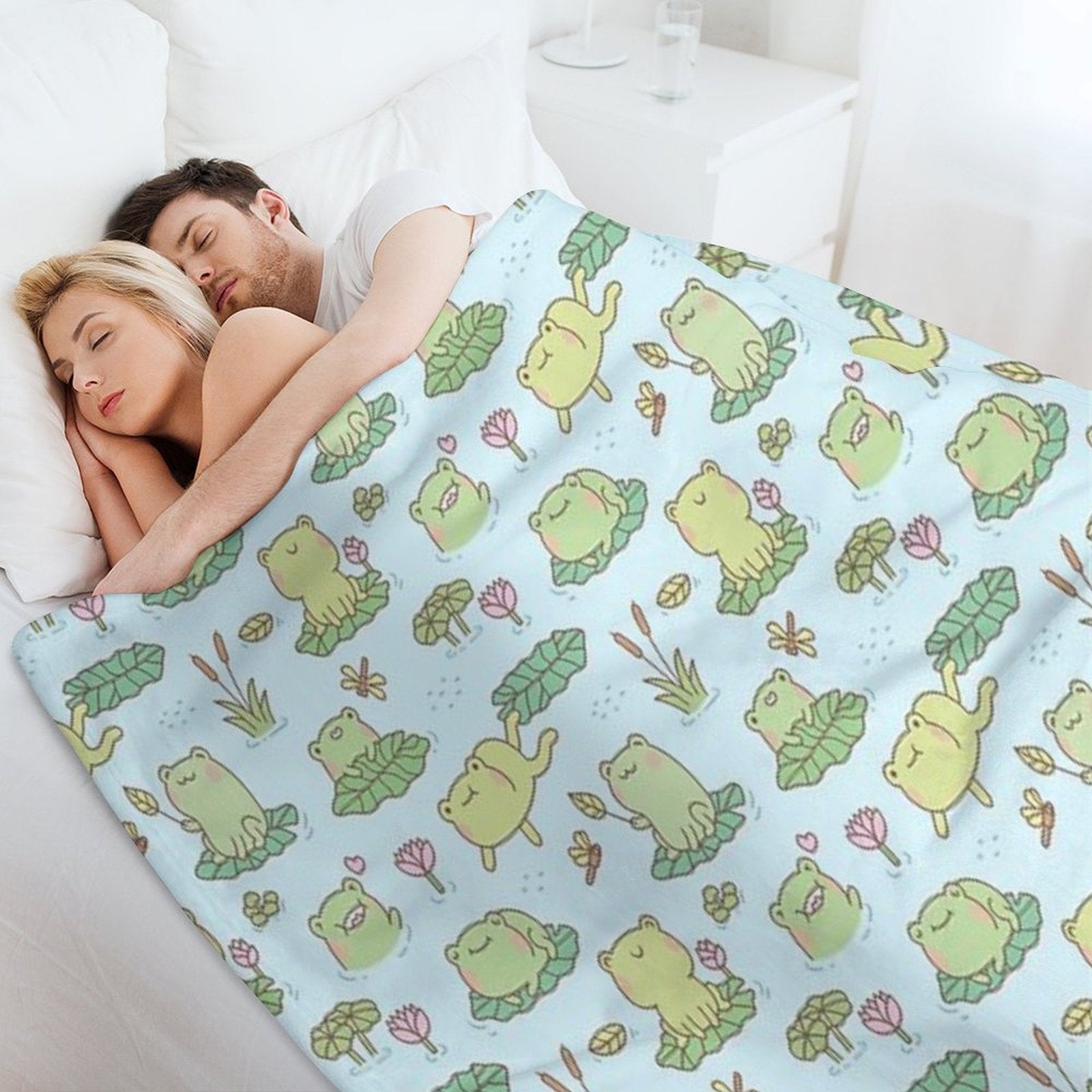 Cute Frogs And Dragonflies Pond Pattern Shrink-resistant Throw Blanket