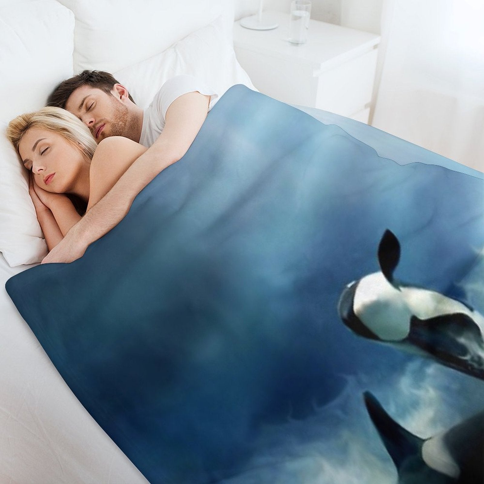 Orca Compact Throw Blanket