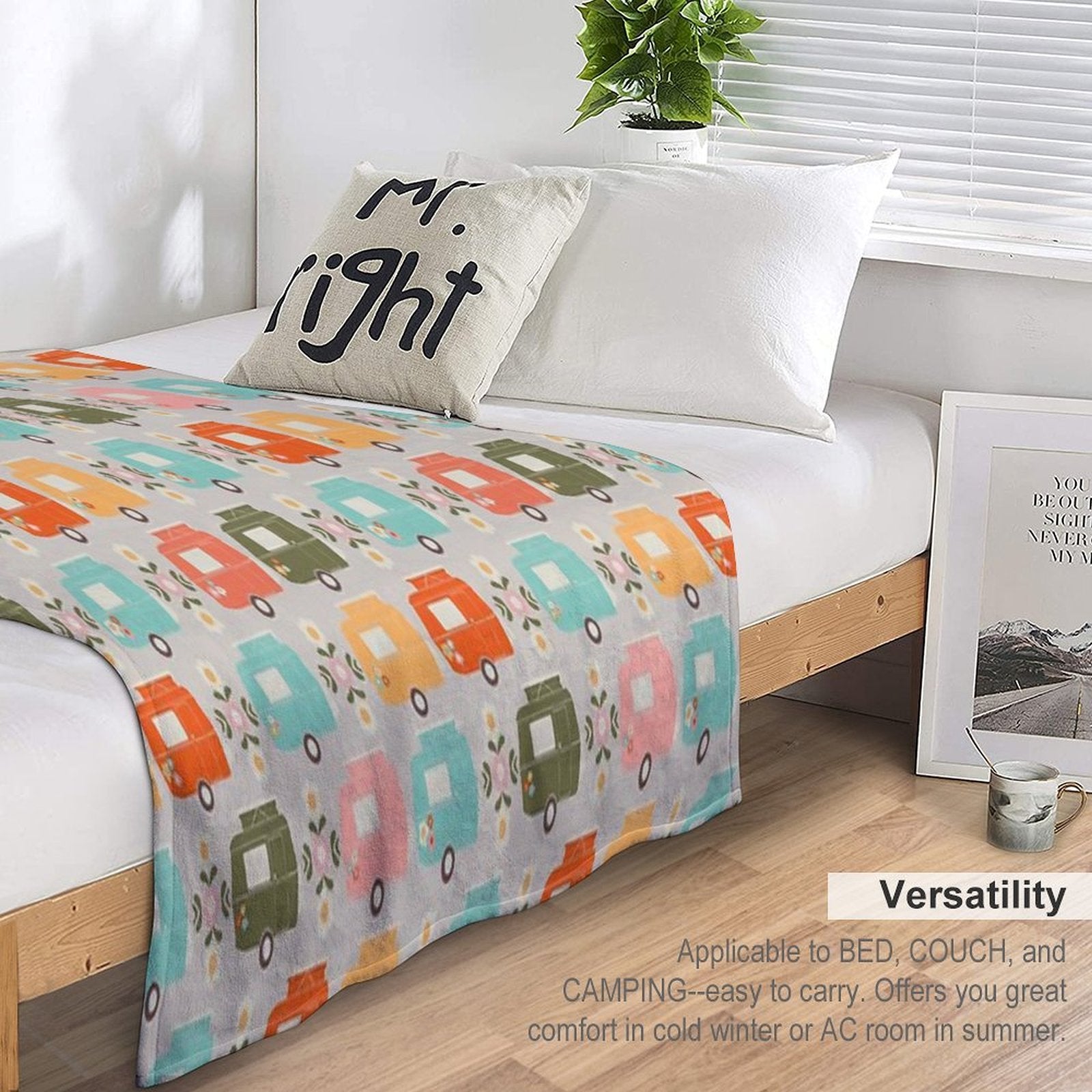 Colourful Vintage Caravans And Daisies Lightweight Throw Blanket