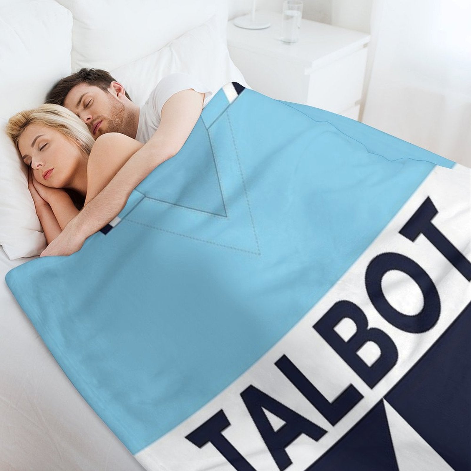 Coventry City Classic Kit 1981 - 1983 Machine-washable Throw Blanket